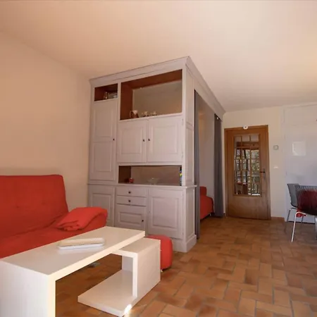 Apartment 35m At 450m From The Saint-Raphael (Var)