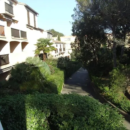 Apartment 35m At 450m From The